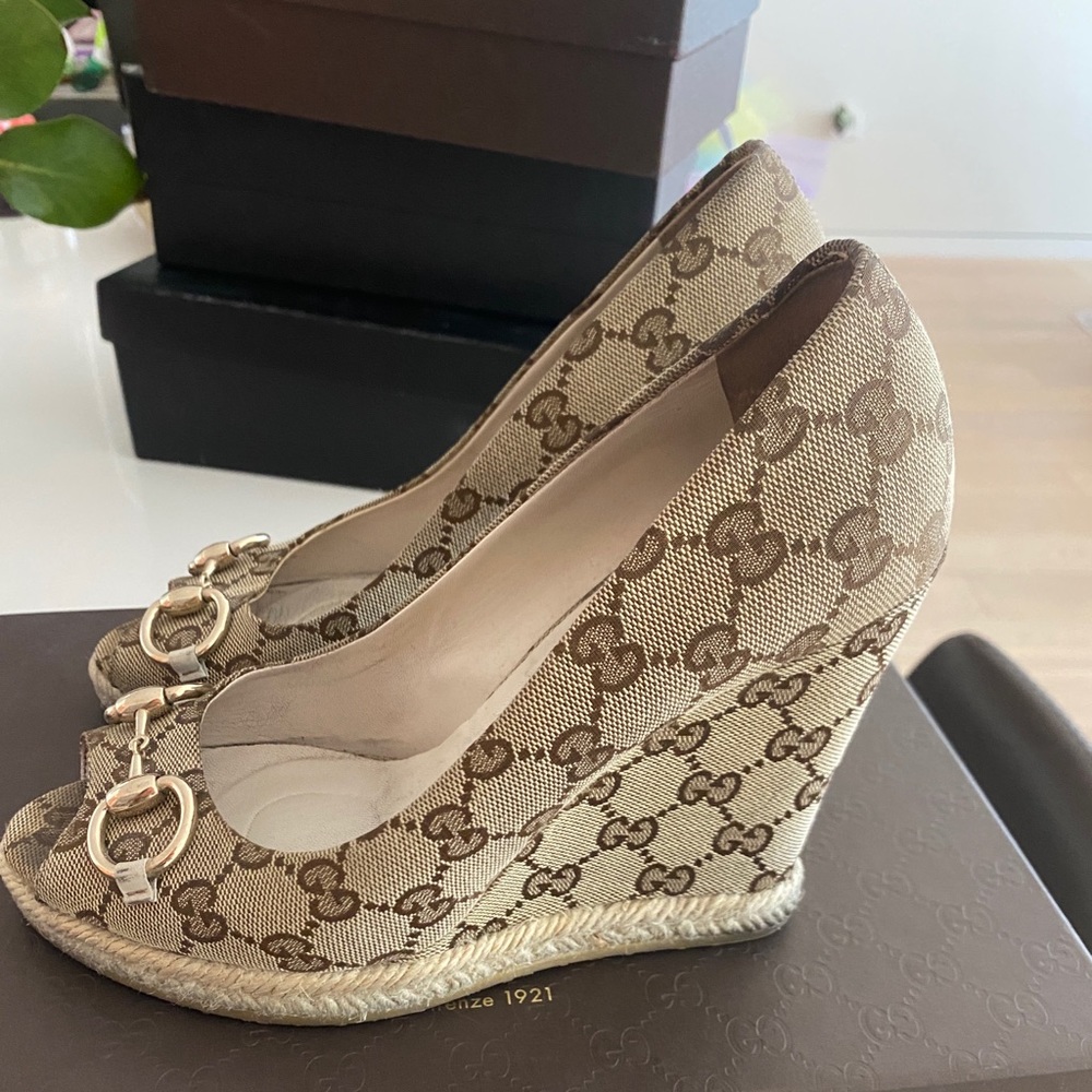 Gucci wedges size 38